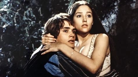 olivia hussey nude scenes|Romeo and Juliet Stars Sue for Child Abuse Over 1968 Nude。